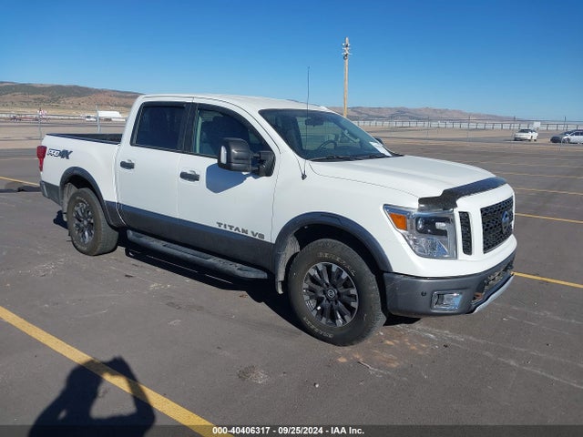 2018 1N6AA1E50JN517795 main image