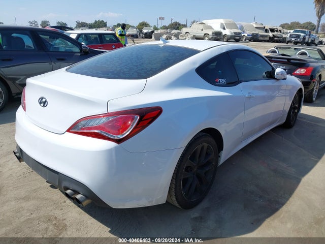 Hyundai Genesis 3.8 Base 2016 KMHHT6KJ5GU131183 Image 4
