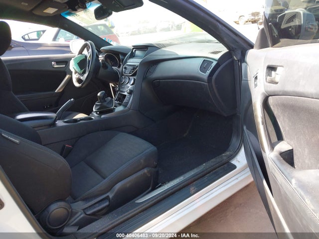 Hyundai Genesis 3.8 Base 2016 KMHHT6KJ5GU131183 Image 5