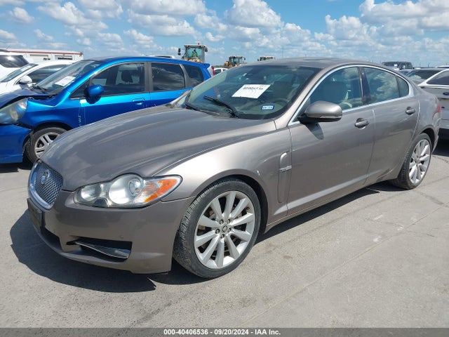 2010 JAGUAR XF SAJWA0GB0ALR75534 Photo 1