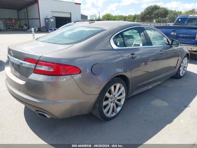 2010 JAGUAR XF SAJWA0GB0ALR75534 Photo 3