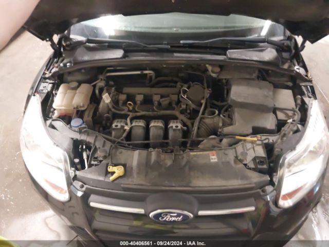 1FADP3F2XEL105115 Ford FOCUS SE