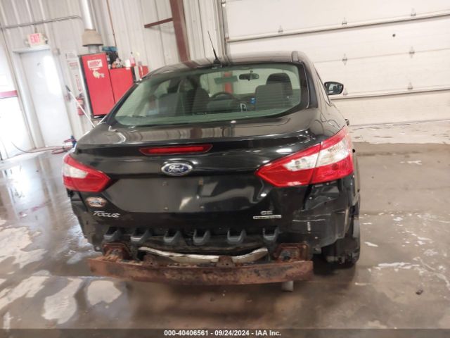 1FADP3F2XEL105115 Ford FOCUS SE