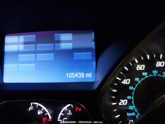 1FADP3F2XEL105115 Ford FOCUS SE
