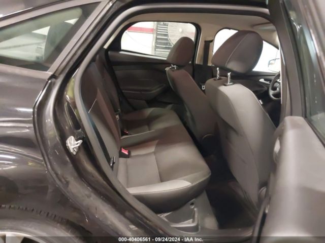 1FADP3F2XEL105115 Ford FOCUS SE