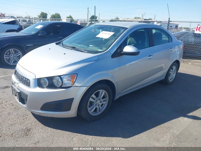 Chevrolet Sonic Lt Auto 2016 1G1JC5SGXG4150051 Image 2