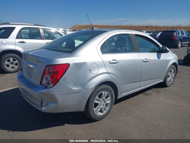 Chevrolet Sonic Lt Auto 2016 1G1JC5SGXG4150051 Image 4