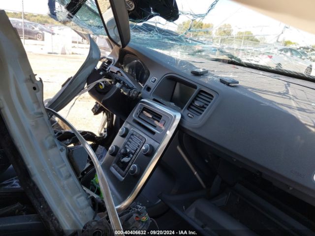 YV140MEB9F1199758 Volvo V60 T5 Premier