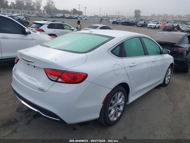 Chrysler 200 Limited 2015 1C3CCCAB4FN503584 Image 4