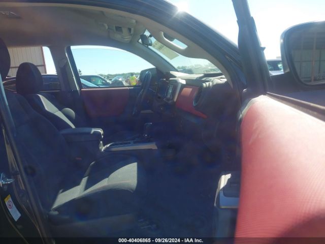 5TFAX5GN2KX139443 Toyota Tacoma Sr5