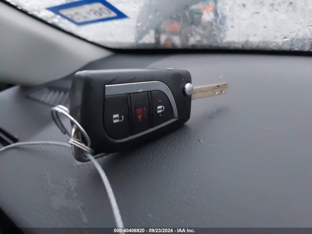 Toyota RAV4 LE 2019 JTMH1RFV5KD501078 Image 11