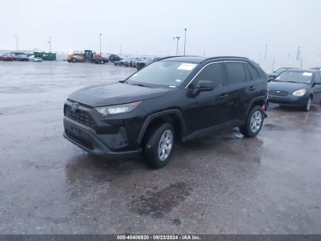 Toyota RAV4 LE 2019 JTMH1RFV5KD501078 Image 2