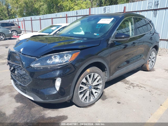 1FMCU9J90LUA80976 Ford Escape Titanium