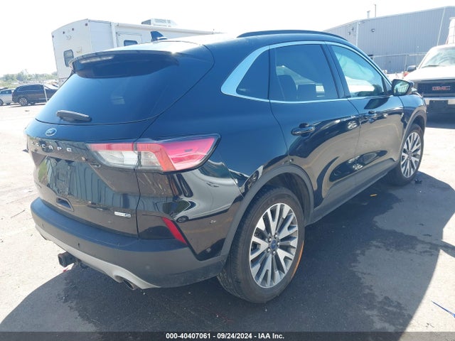 1FMCU9J90LUA80976 Ford Escape Titanium