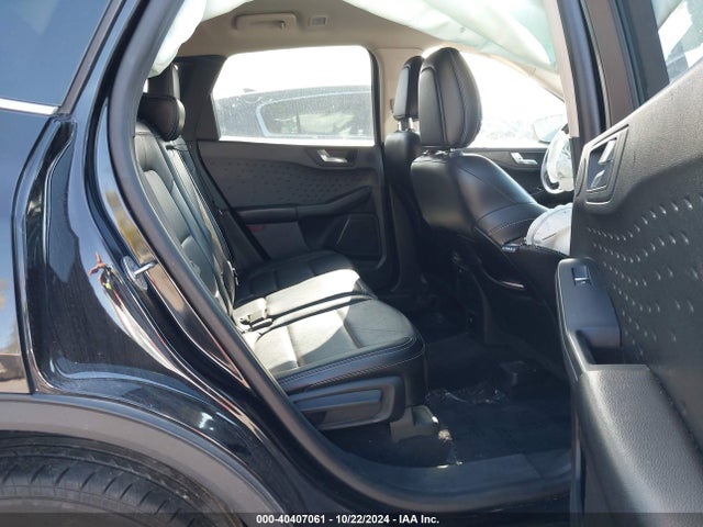 1FMCU9J90LUA80976 Ford Escape Titanium