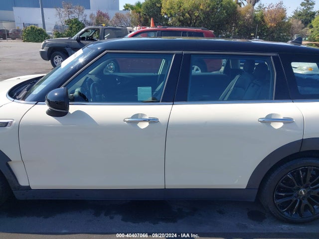 Mini Clubman Cooper 2016 WMWLN5C5XG2E30345 Image 14