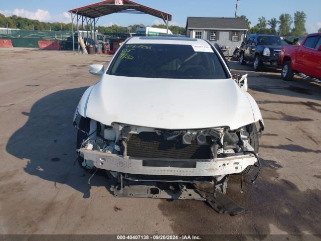 JH4KC1F50EC003977 Acura RLX