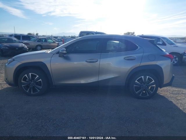 JTHU9JBH6K2011235 Lexus UX 250H