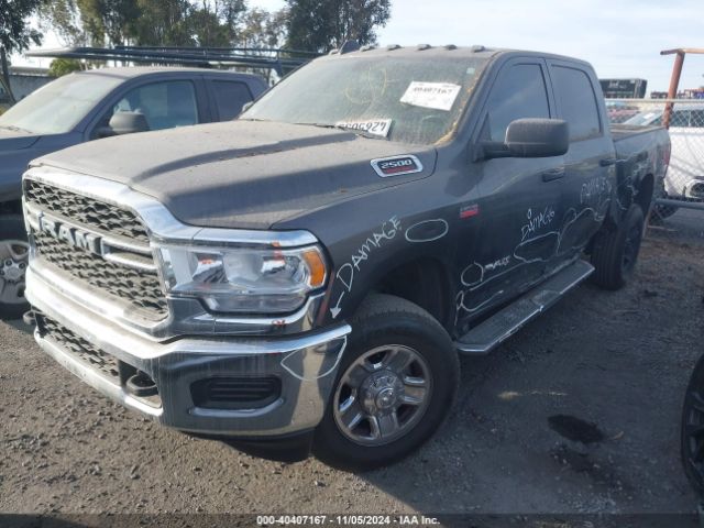 3C6UR5CJXNG185323 RAM 2500 Tradesman  4x4 6'4 Box