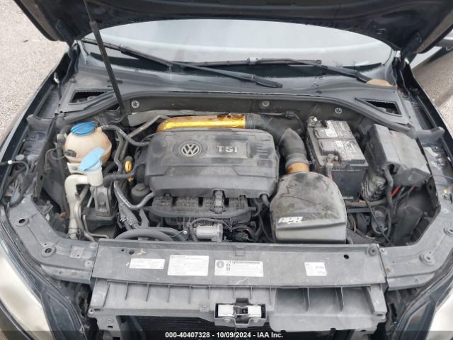 1VWAT7A33FC032281 Volkswagen Passat 1.8t Wolfsburg Edition