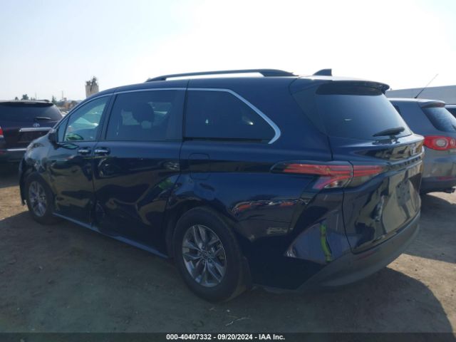 5TDJRKEC6NS097525 Toyota SIENNA XLE