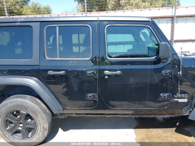 1C4HJXDG5JW126546 Jeep Wrangler Unlimited Sport S 4x4