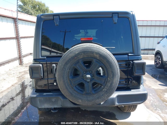 1C4HJXDG5JW126546 Jeep Wrangler Unlimited Sport S 4x4