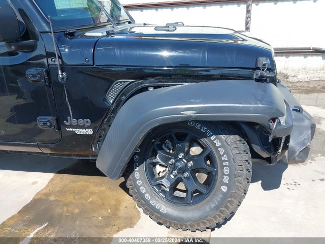1C4HJXDG5JW126546 Jeep Wrangler Unlimited Sport S 4x4