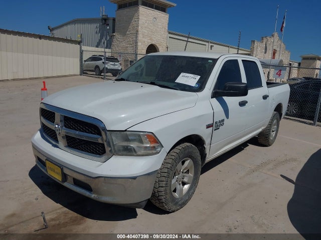 3C6RR7KT9LG130881 RAM 1500 Classic Tradesman  4x4 5'7 Box