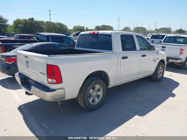 3C6RR7KT9LG130881 RAM 1500 Classic Tradesman  4x4 5'7 Box