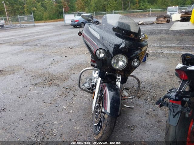 2018 INDIAN MOTORCYCLE CO. CHIEFTAIN 56KTCAAA4J3358519 Photo 4