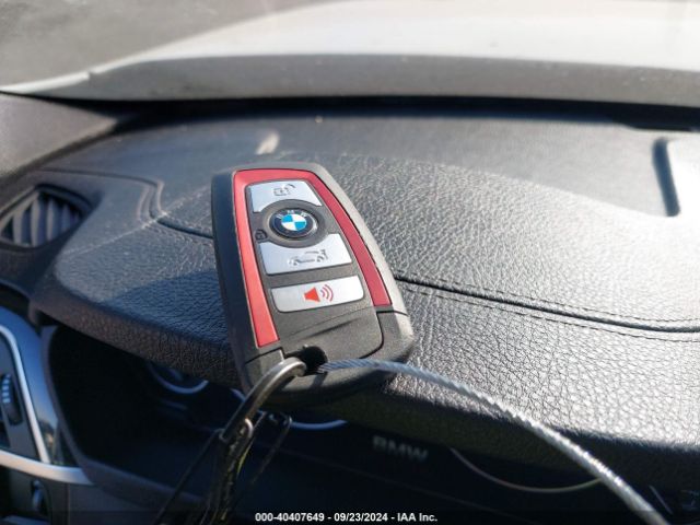 WBA8B9G54JNV00215 BMW 330I