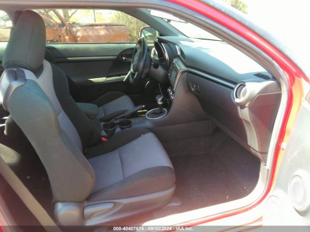 JTKJF5C73GJ021625 Scion TC