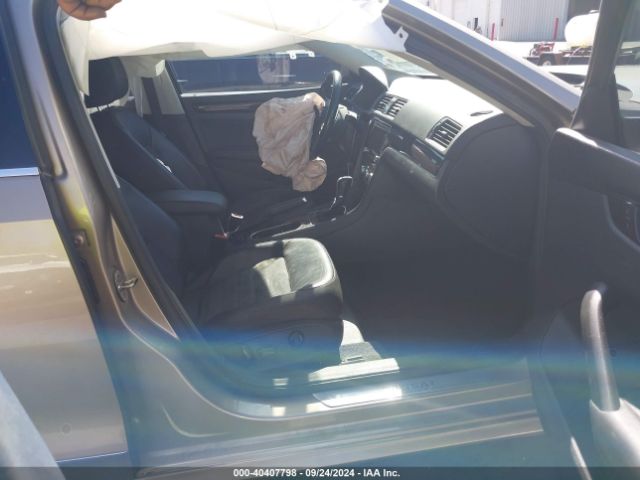 1VWCT7A39FC063060 Volkswagen Passat 1.8t Sel Premium