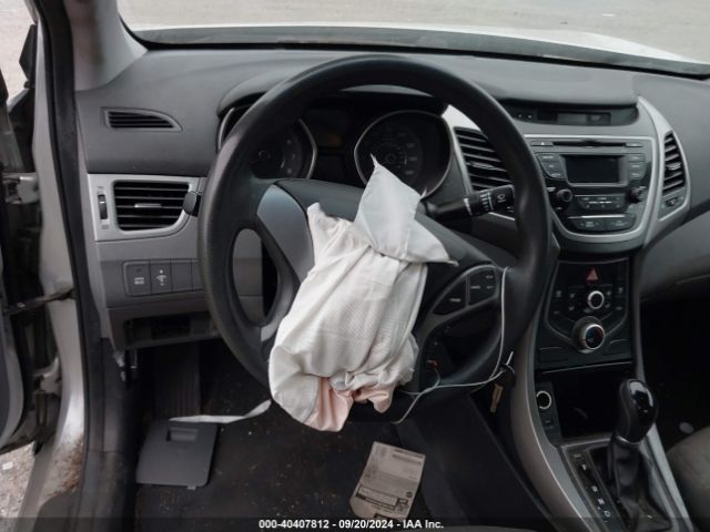 5NPDH4AE9FH643308 Hyundai ELANTRA SE