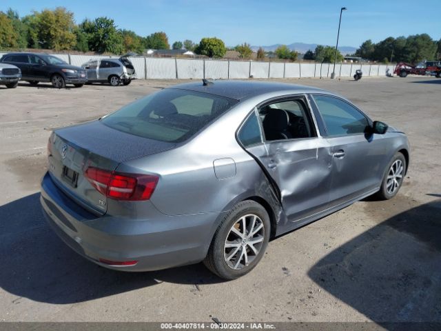 3VWD67AJ3GM370704 Volkswagen Jetta 1.4t Se