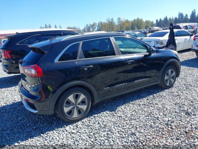 KNDCB3LC0J5129312 KIA NIRO LX