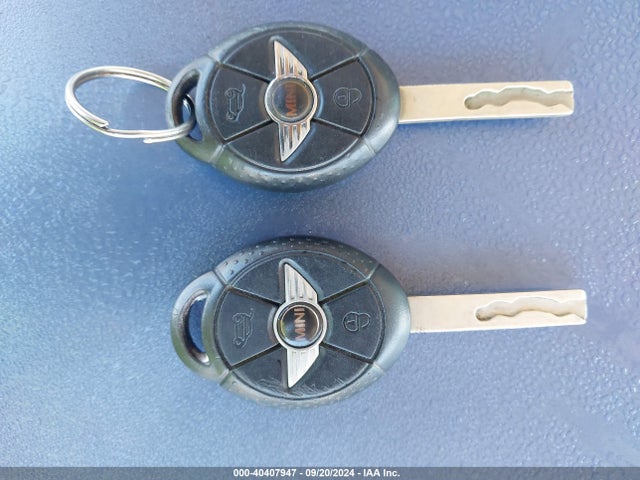 2005 MINI COOPER S WMWRH334X5TF81965 Photo 10