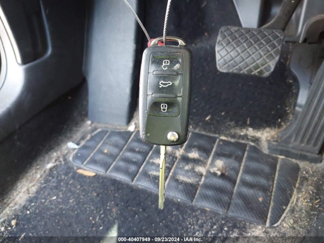 3VW267AJ4GM295616 Volkswagen Jetta 1.4t S