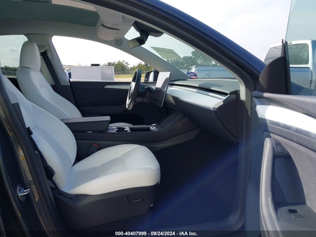 2023 TESLA MODEL Y 7SAYGDEE2PA199025 Photo 4