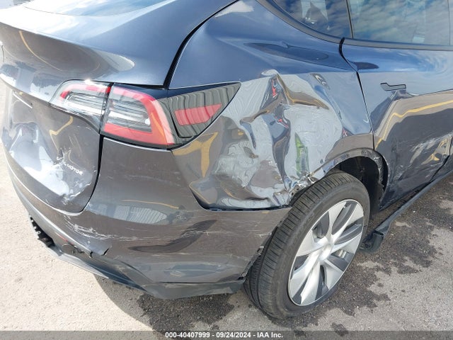2023 TESLA MODEL Y 7SAYGDEE2PA199025 Photo 5