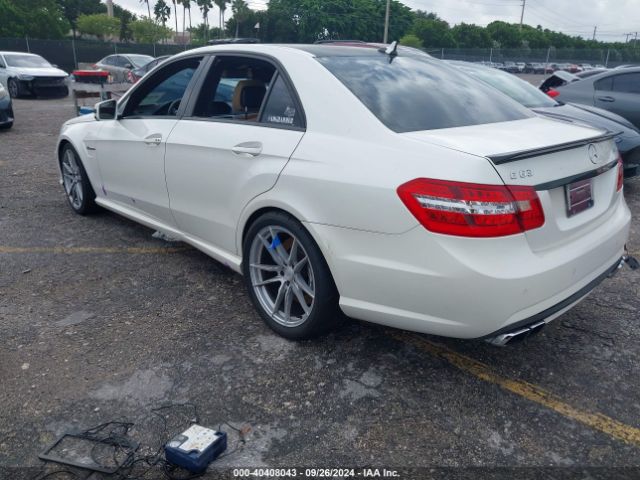 2013 MERCEDES-BENZ E 63 AMG WDDHF7EB3DA744993 Photo 2