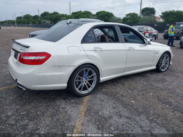 2013 MERCEDES-BENZ E 63 AMG WDDHF7EB3DA744993 Photo 3