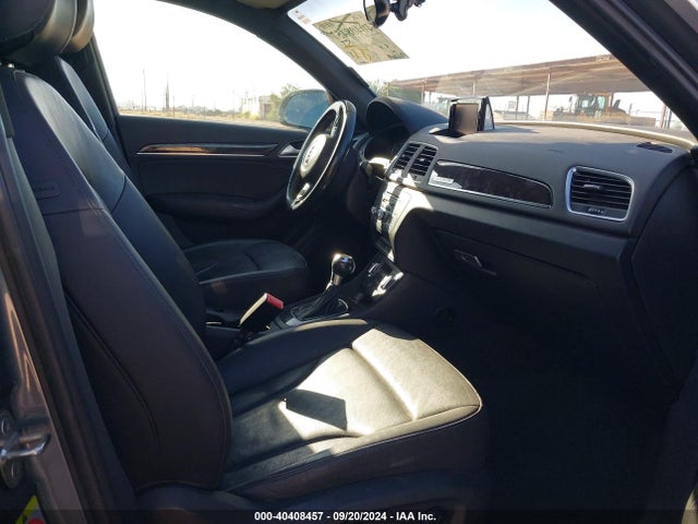 WA1EFCFS7FR008156 Audi Q3 2.0t Premium Plus