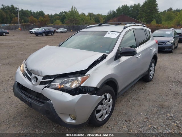 Toyota RAV4 LE 2015 2T3BFREV2FW240235 Image 2