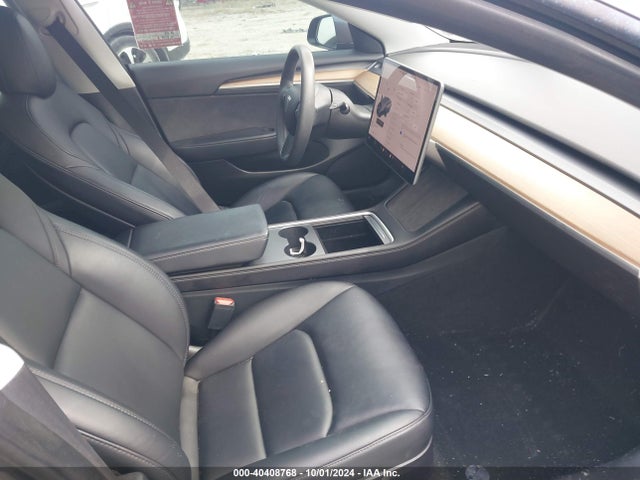 2022 TESLA MODEL 3 5YJ3E1EB8NF105604 Photo 4