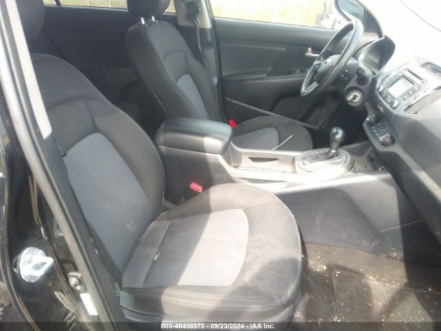 KNDPB3AC7F7700956 KIA Sportage Lx