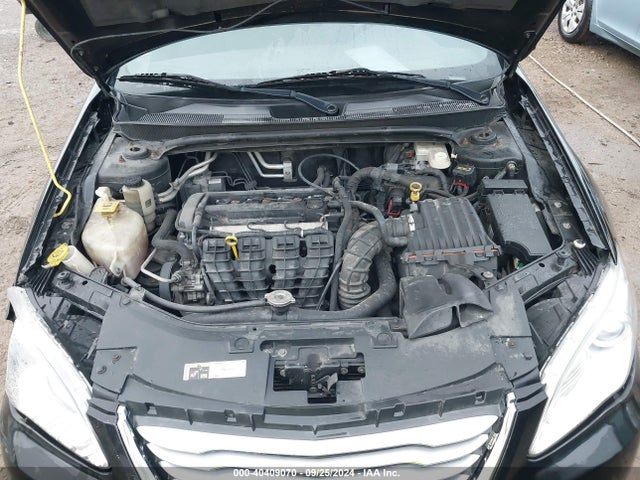 1C3CCBAB1EN123725 Chrysler 200 LX