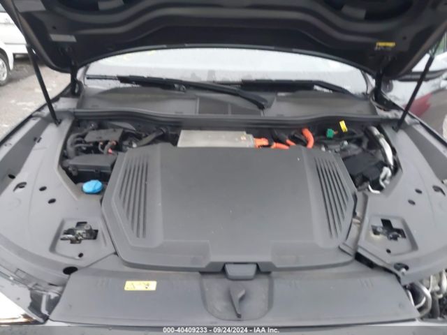 WA1VAAGE0KB006585 Audi E-tron Premium Plus