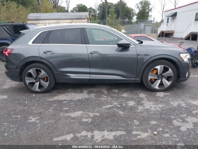 WA1VAAGE0KB006585 Audi E-tron Premium Plus